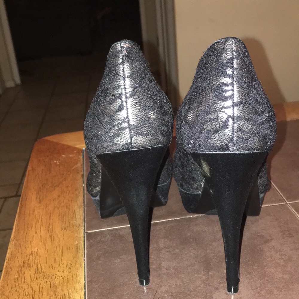 👠🔥GUESS Heels 🔥👠 - Picture 6 of 6